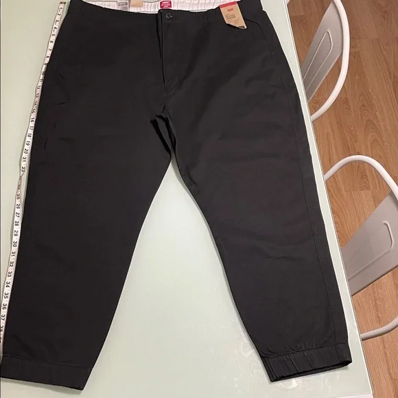 Levi's Men's Black Joggers - Picture 1 of 13